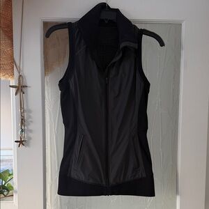 Lululemon Athletica Black Sleeveless Vest